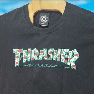 THRASHER MAGAZINE T-SHIRT ROSES DESIGN SKATEBOARD Medium M